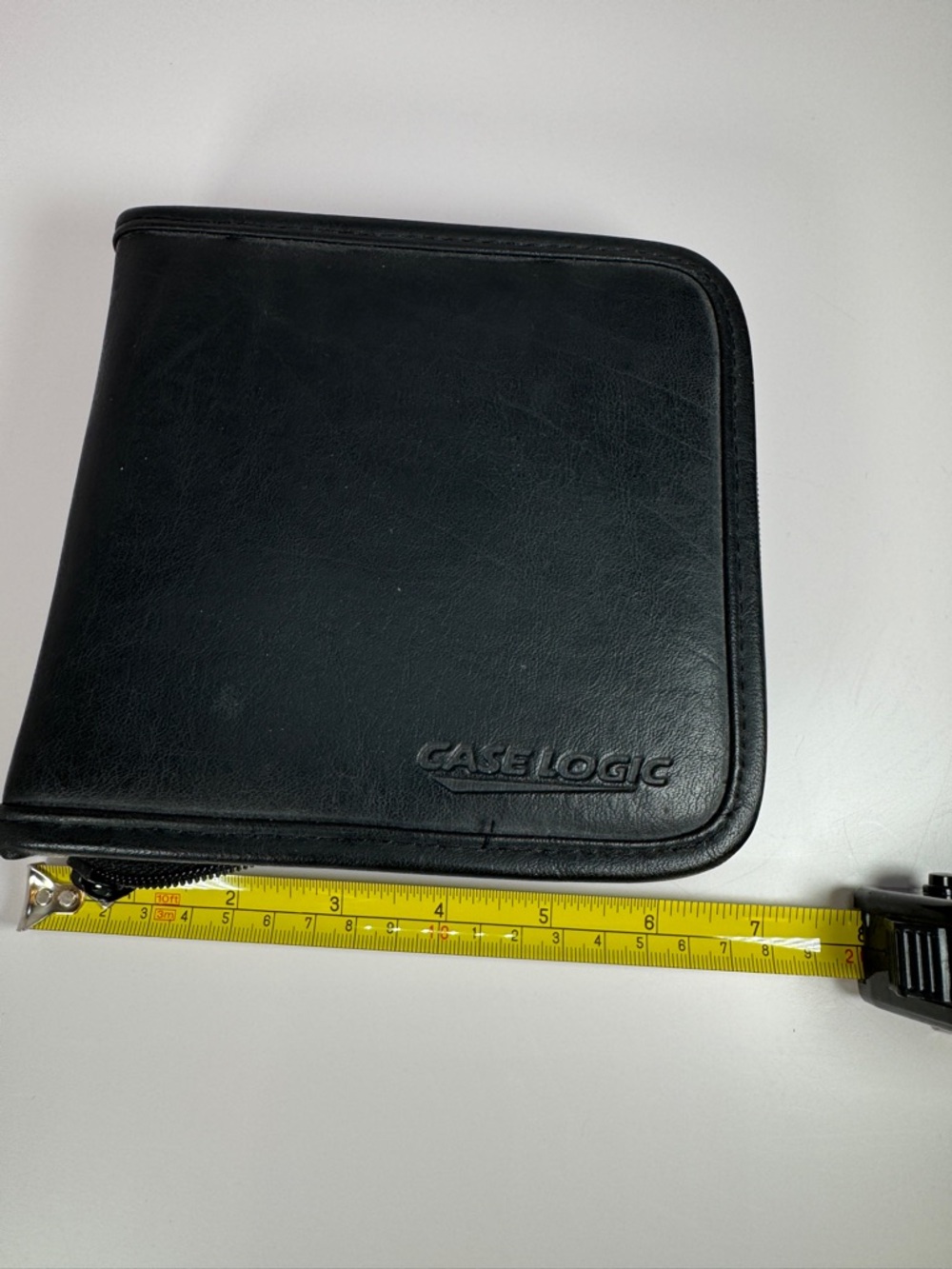 Vintage Case Logic Leather  CD Case Holds 24 CDs DVDs.  Very Clean